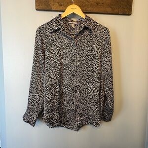 H&M Black and White Button Down Shirt size Small